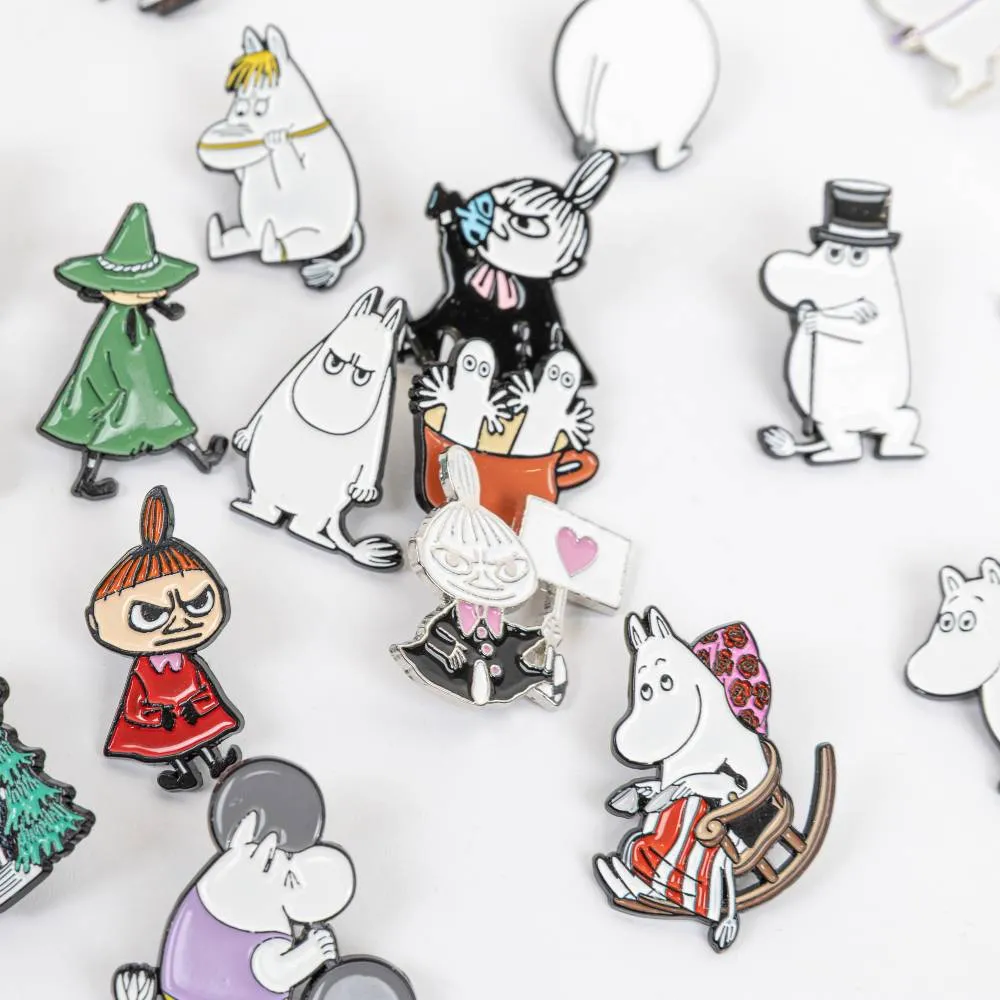 Moomintroll Angry Pin's blanc métal 4x3 cm