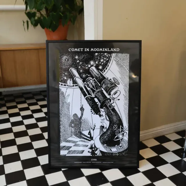 Moomintroll Comet Observatory poster noir