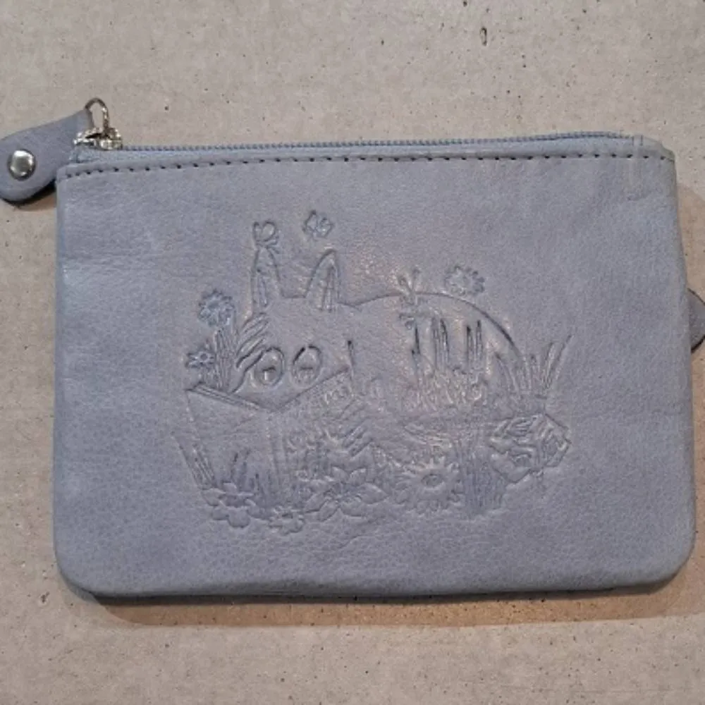Moomintroll porte-monnaie cuir bleu 12x9 cm