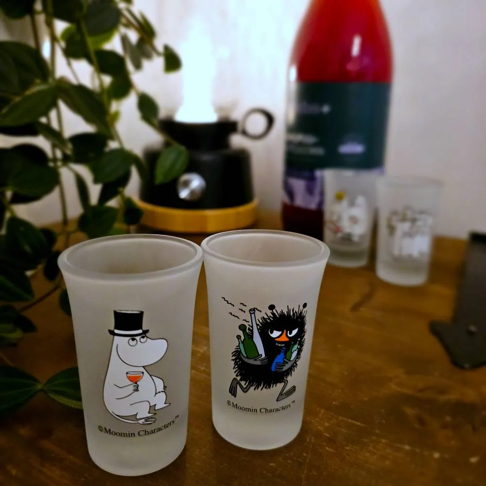 Moomintroll Moominpappa & Stinky verres mini 5cl lot de 2