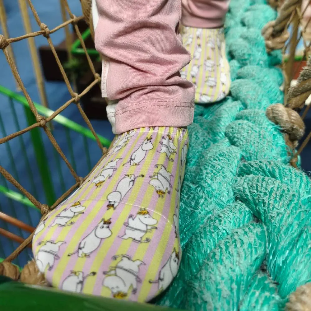 Moomintroll Snorkmaiden chaussons jaunes enfant antidérapants
