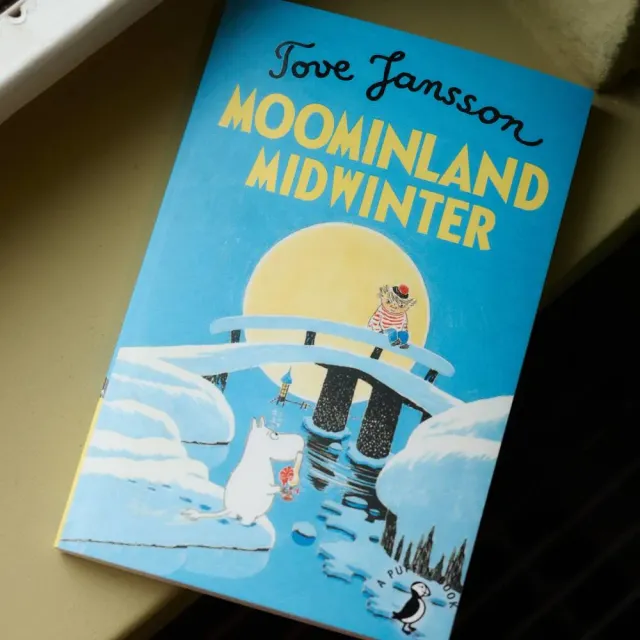 Moomintroll Moominland Midwinter (1957) livre anglais