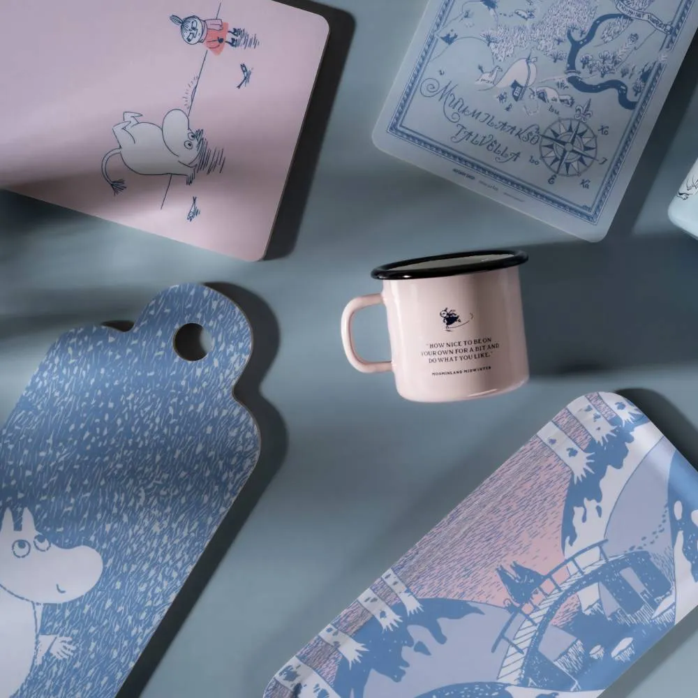 Moomintroll Dreamy Winter mug émail rose