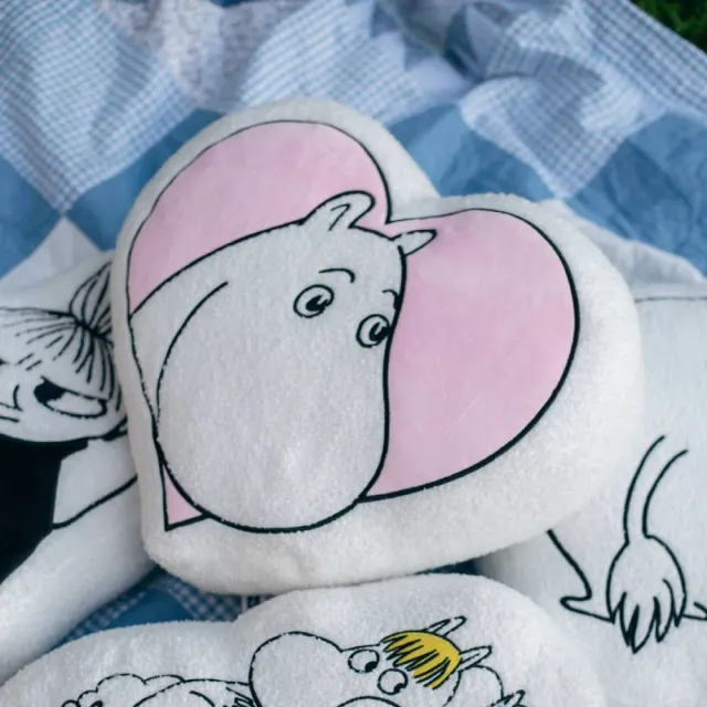 Moomintroll Love coussin rose 46x39 cm