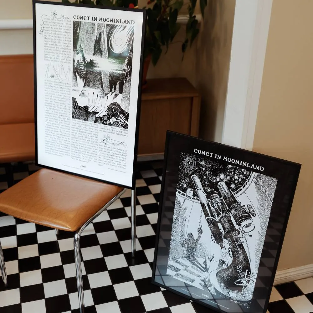 Moomintroll Comet Observatory poster noir