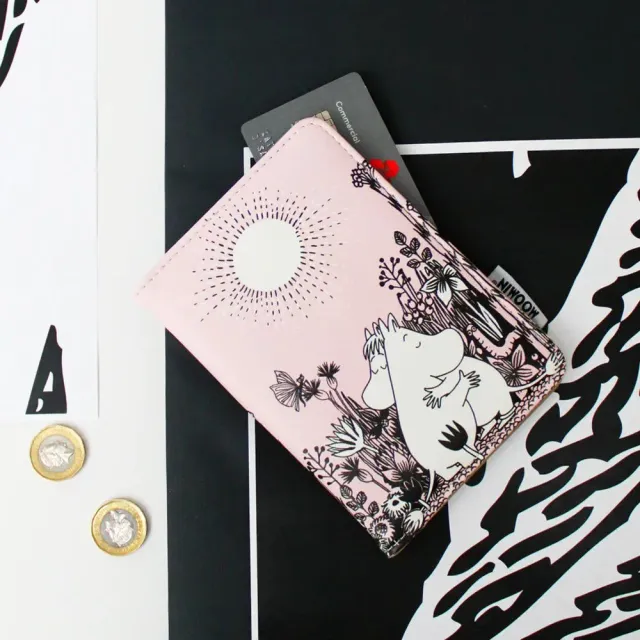 Moomintroll Love protège-passeport simili-cuir rose