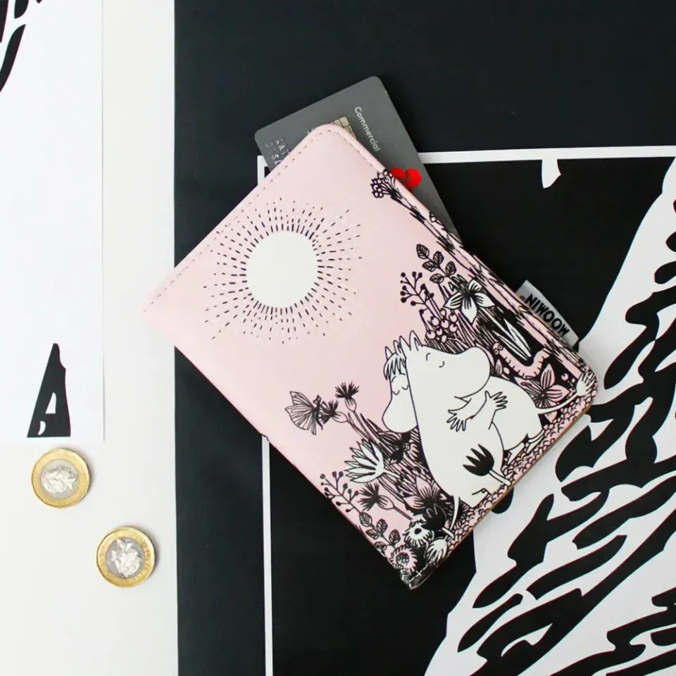 Moomintroll Love protège-passeport simili-cuir rose